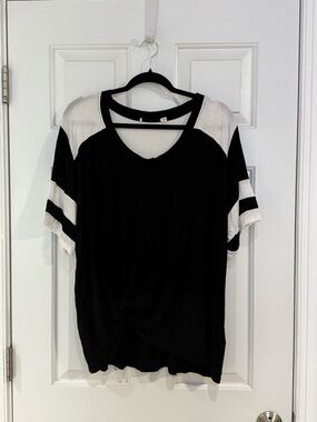 Black & White Short Sleeve Twist-Front Top